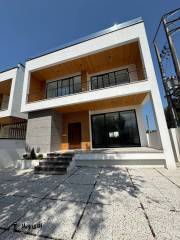 فروش ویلا 250 متری 4 خواب در نوشهر فروش ویلا 250 متری 4 خواب در نوشهر